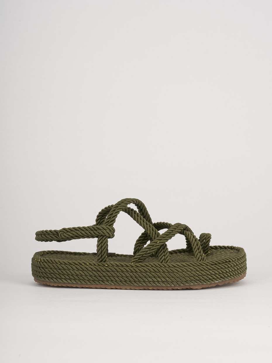 Sandalias de tacón bajo tacón 1 cm verde cuero
