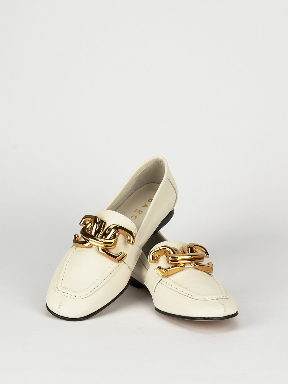Mocasines tacón 1 cm beis cuero