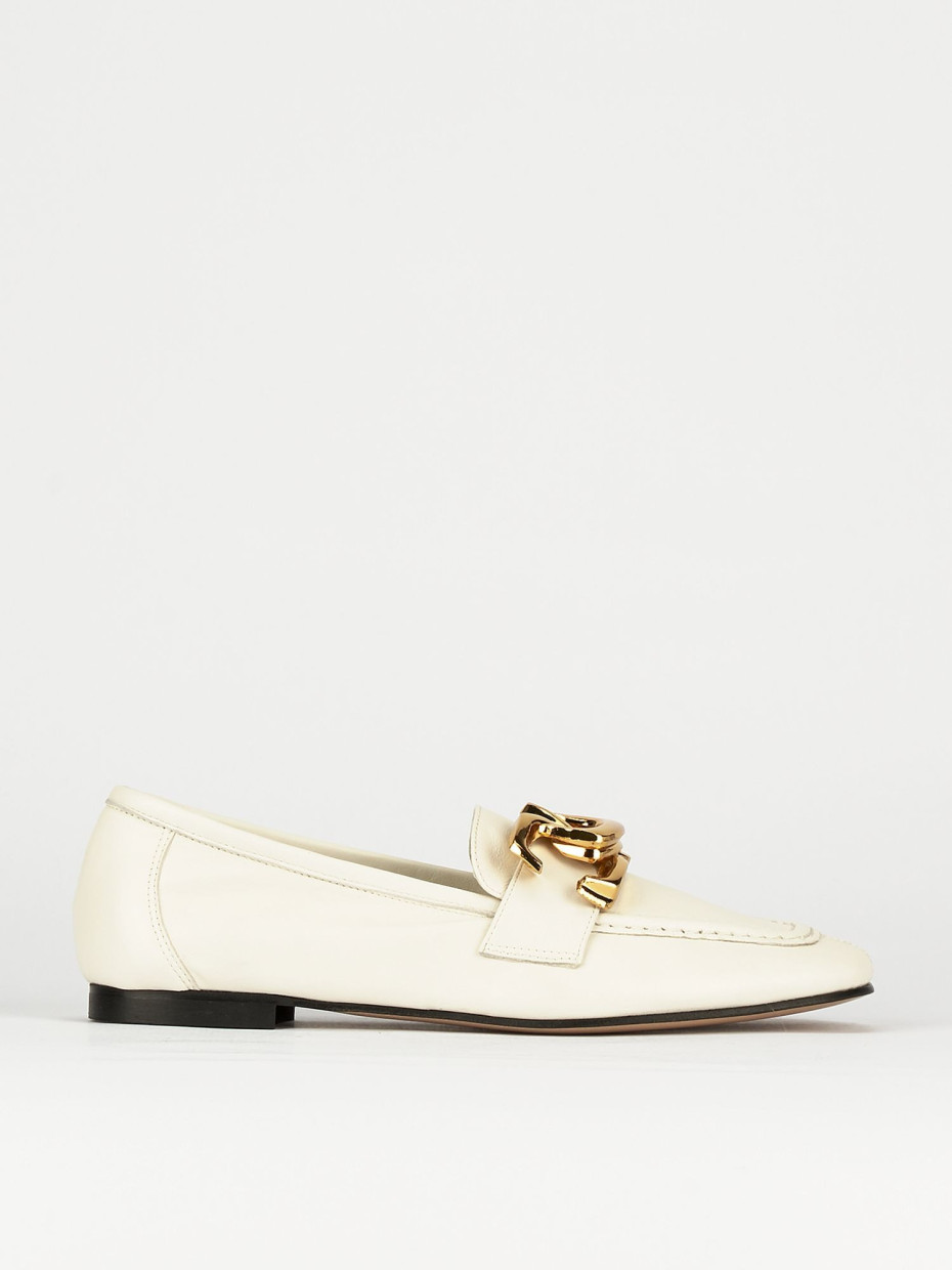 Mocasines tacón 1 cm beis cuero