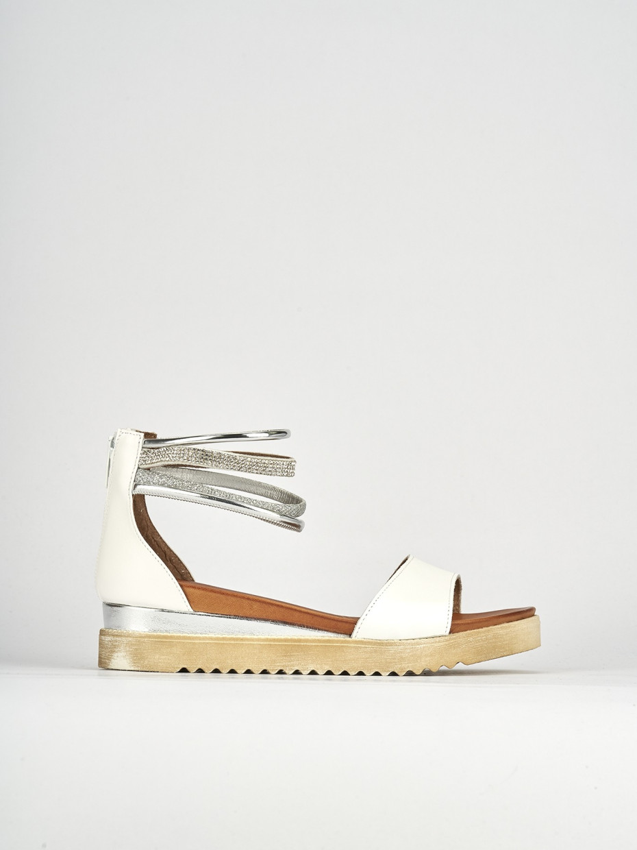 Sandalias de tacón bajo tacón 1 cm blanco cuero