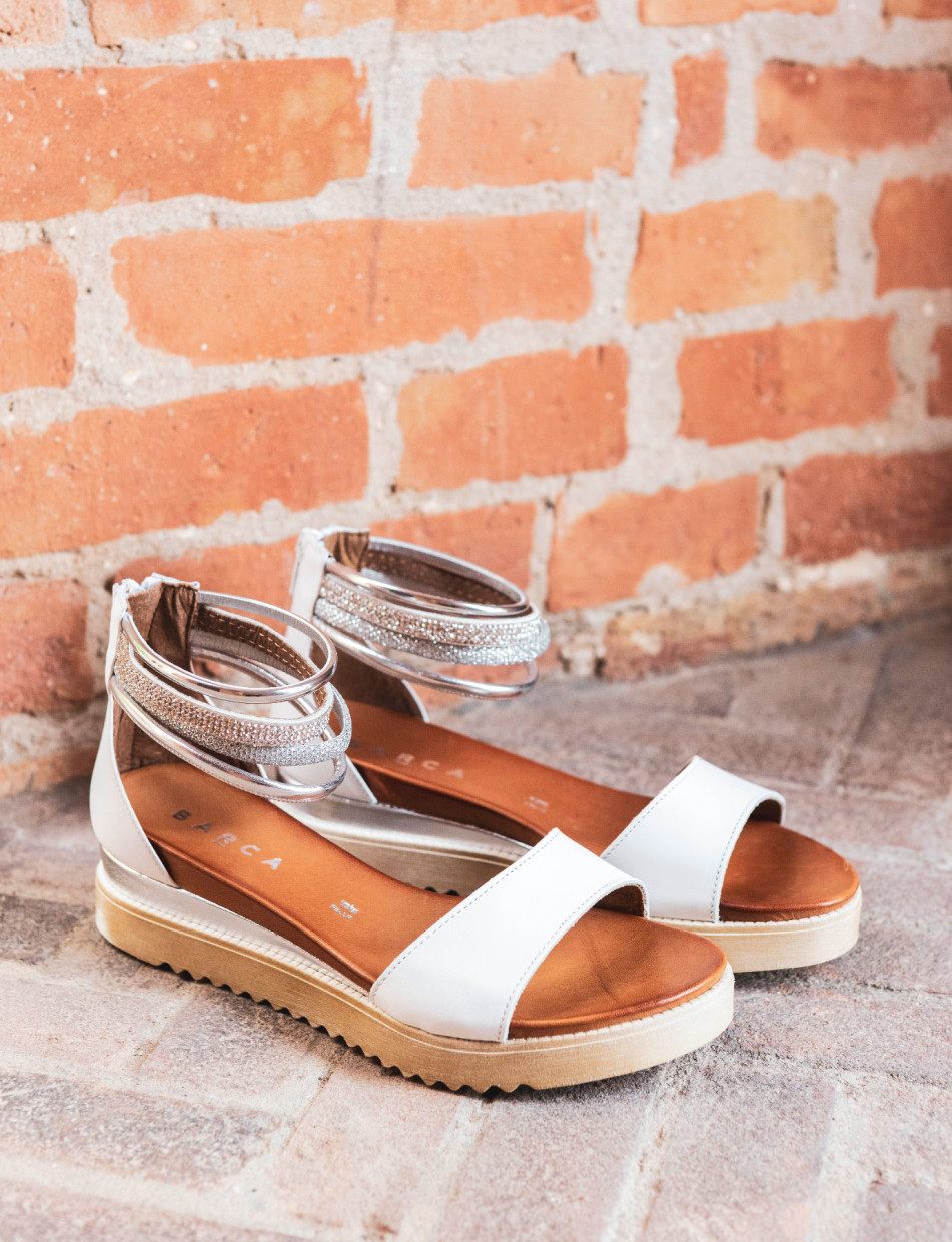 Sandalias de tacón bajo tacón 1 cm blanco cuero