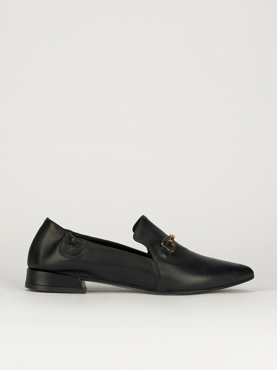 Loafers heel 1 cm black leather