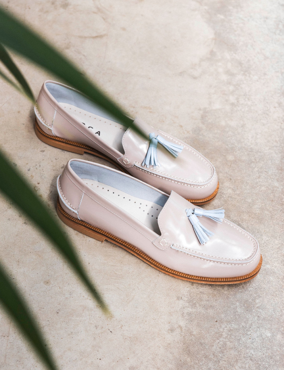Mocasines tacón 2 cm beis cuero