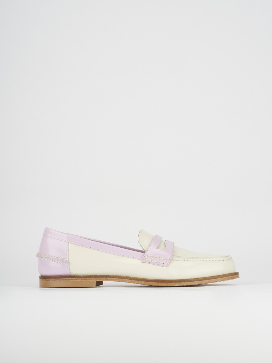 Mocasines tacón 1 cm beis cuero
