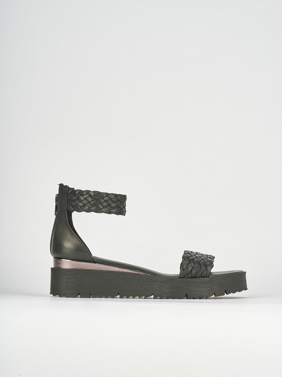 Sandalias de tacón bajo tacón 1 cm negro cuero