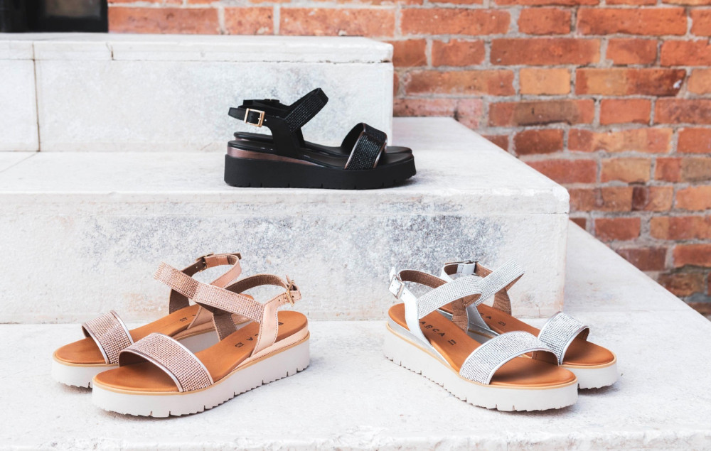 Low heel sandals heel 3 cm black leather