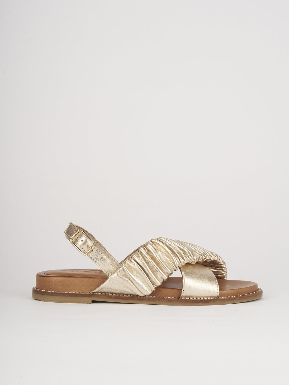 Sandalias de tacón bajo tacón 1 cm oro cuero
