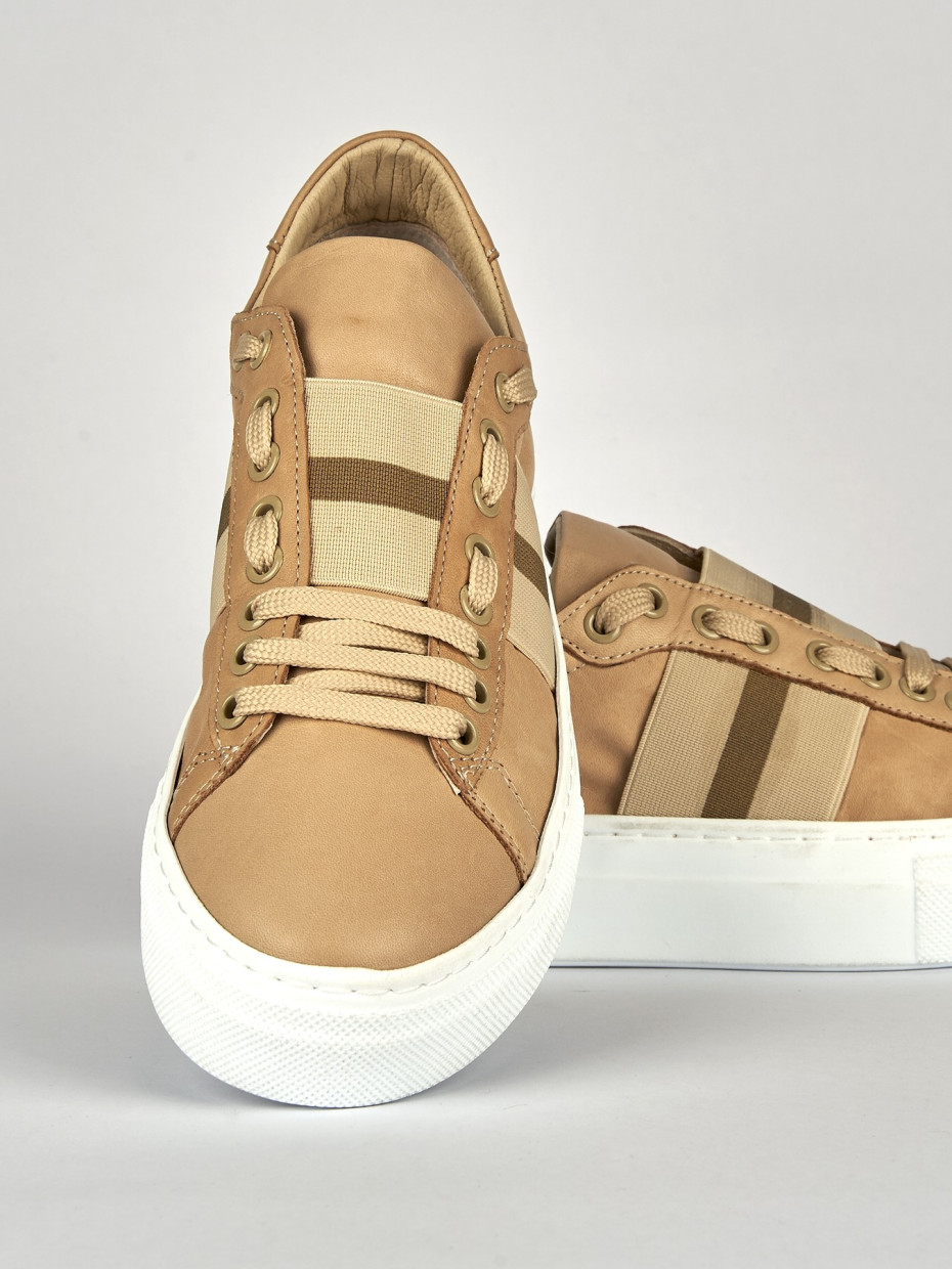 Zapatillas deportivas beis cuero