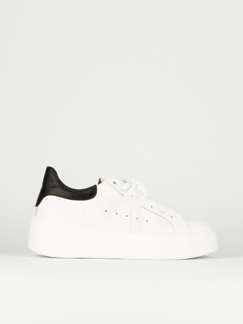 Sneakers white leather