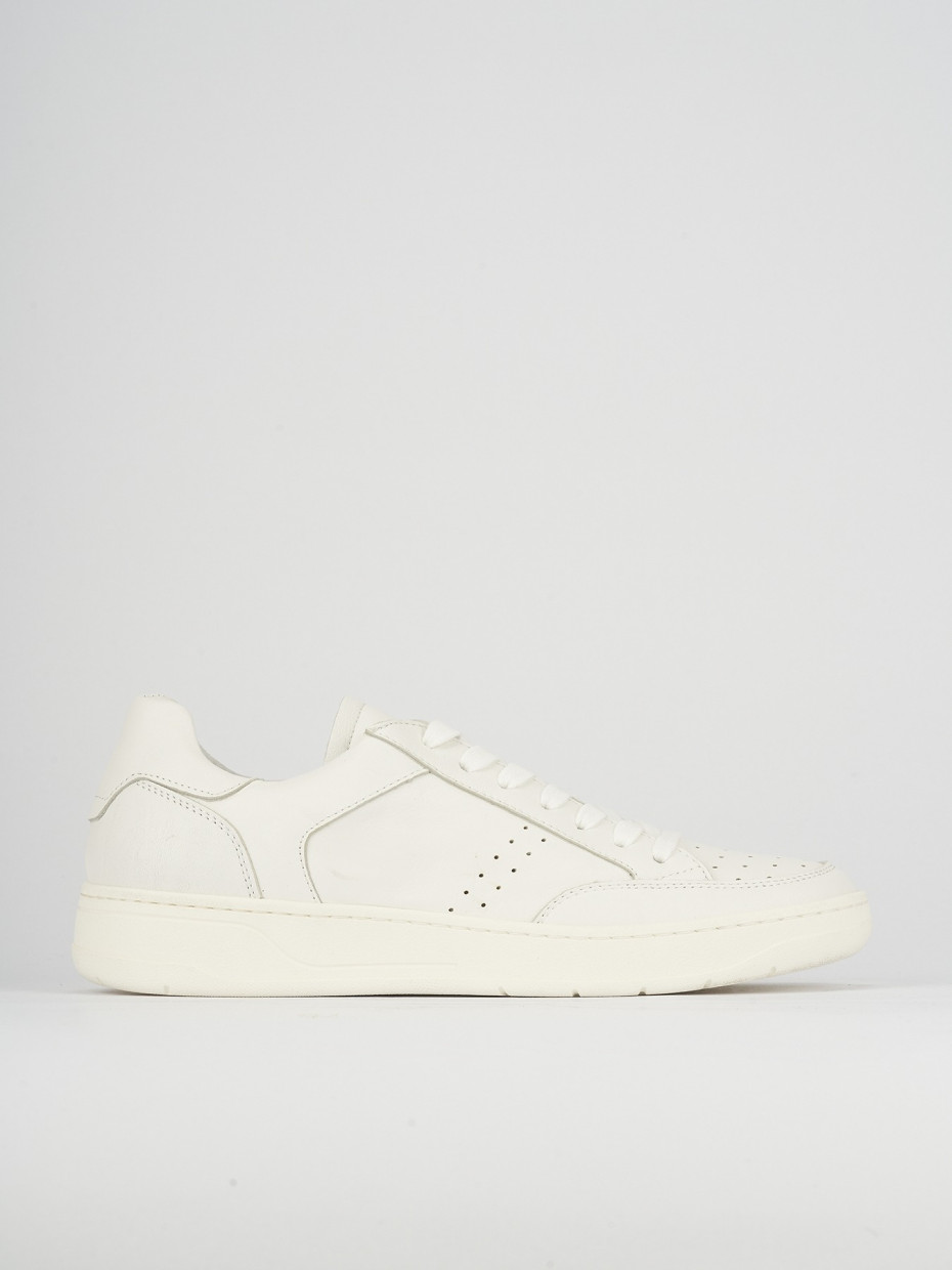Sneakers white leather