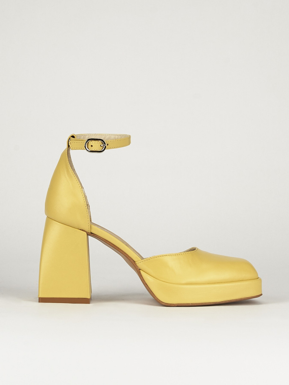 Pumps heel 8 cm yellow leather