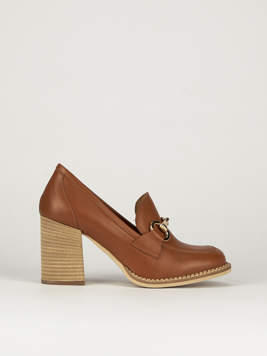 Mocasines tacón 8 cm marrón cuero