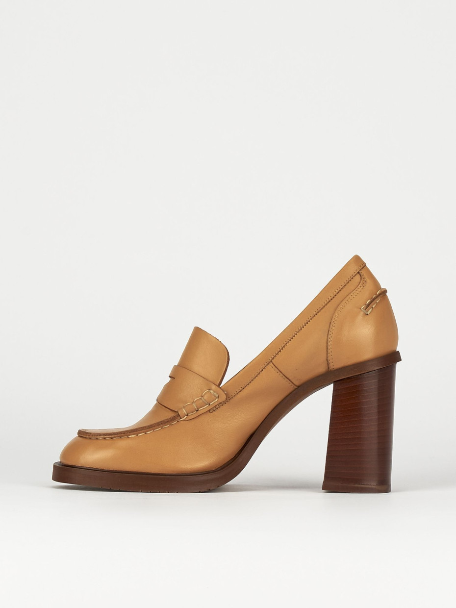 Loafers heel 9 cm brown leather