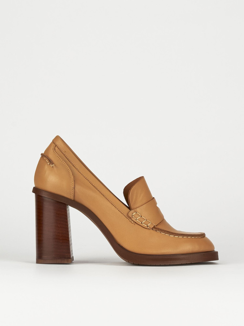 Loafers heel 9 cm brown leather