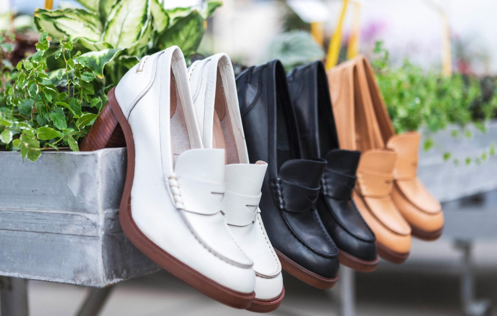 Mocasines tacón 9 cm beis cuero
