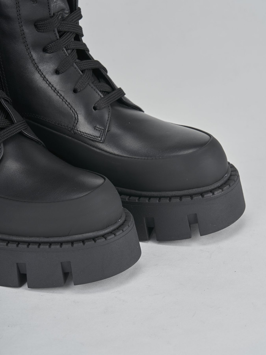 Botas militares tacón 3 cm negro cuero
