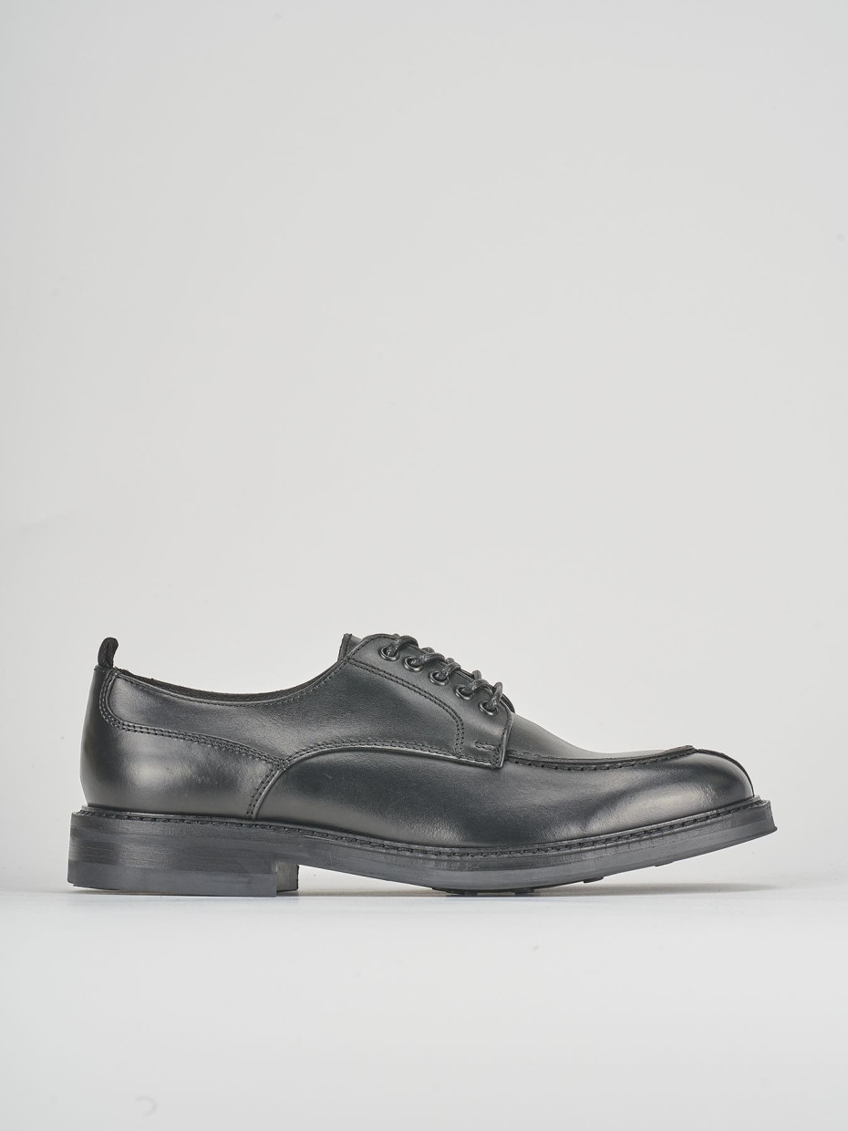 Zapatos de cordones negro cuero