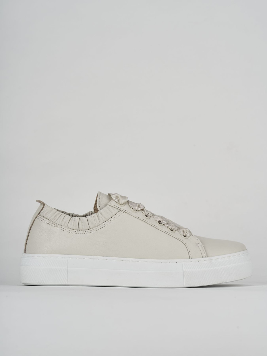 Zapatillas deportivas beis cuero