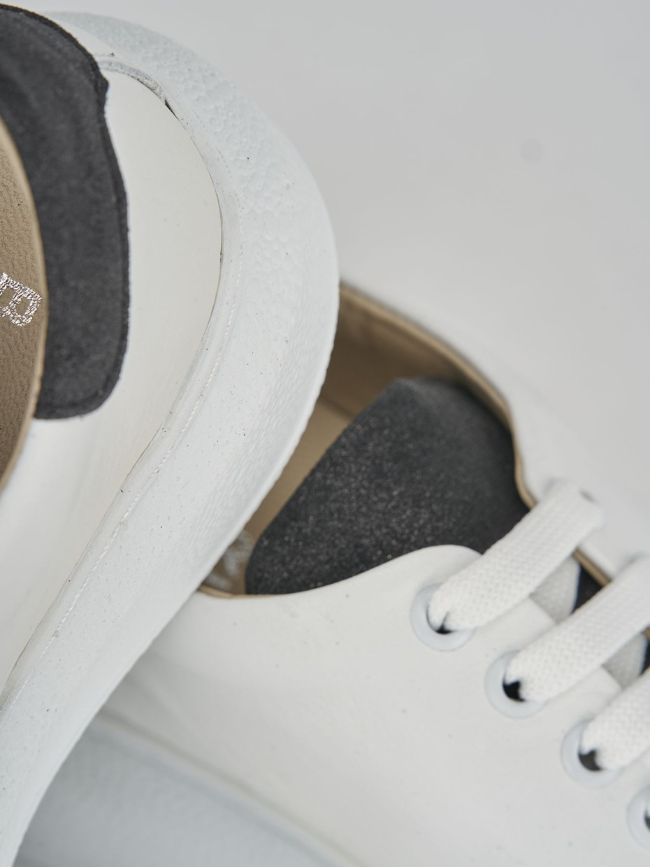 Zapatillas deportivas blanco cuero