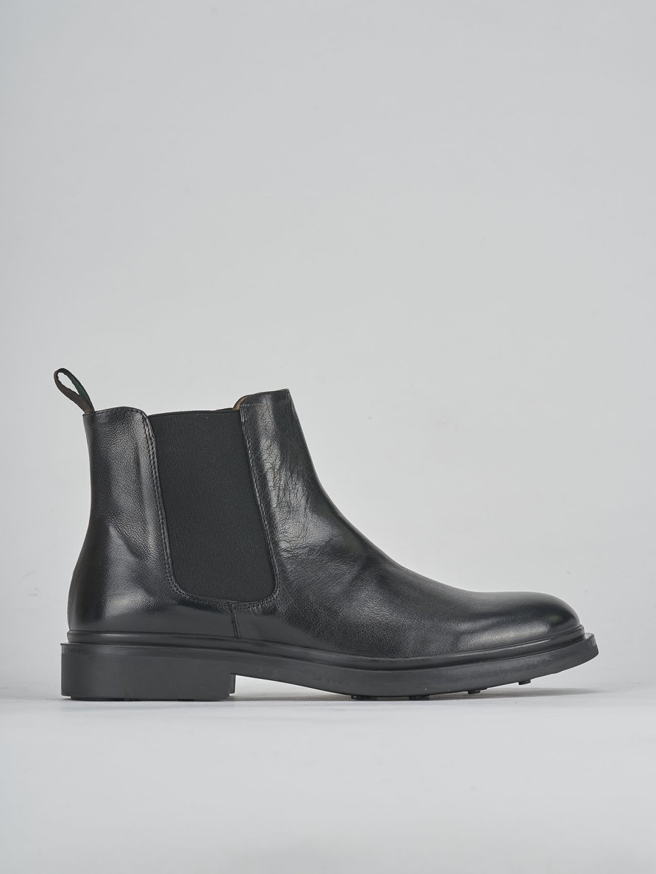 Botines negro cuero