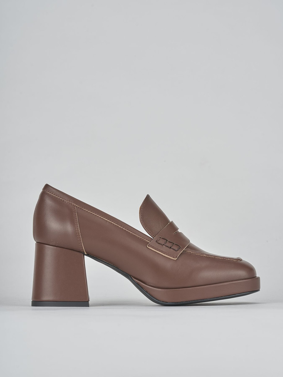 Mocasines tacón 7 cm marrón cuero