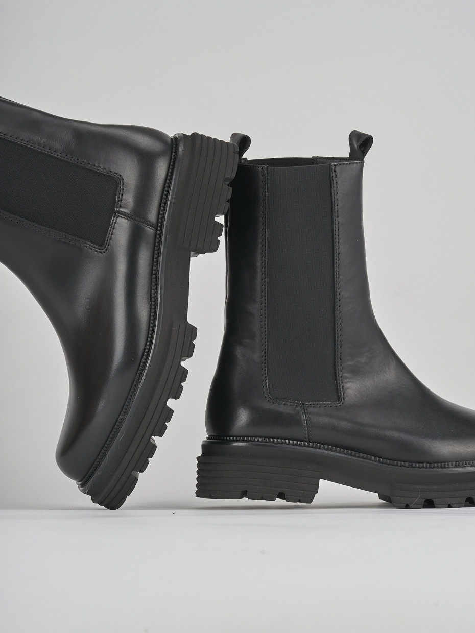 Botines de tacón bajo tacón 2 cm negro cuero
