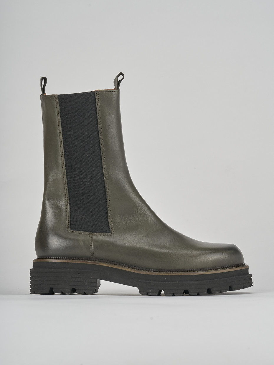 Botines de tacón bajo tacón 2 cm verde cuero