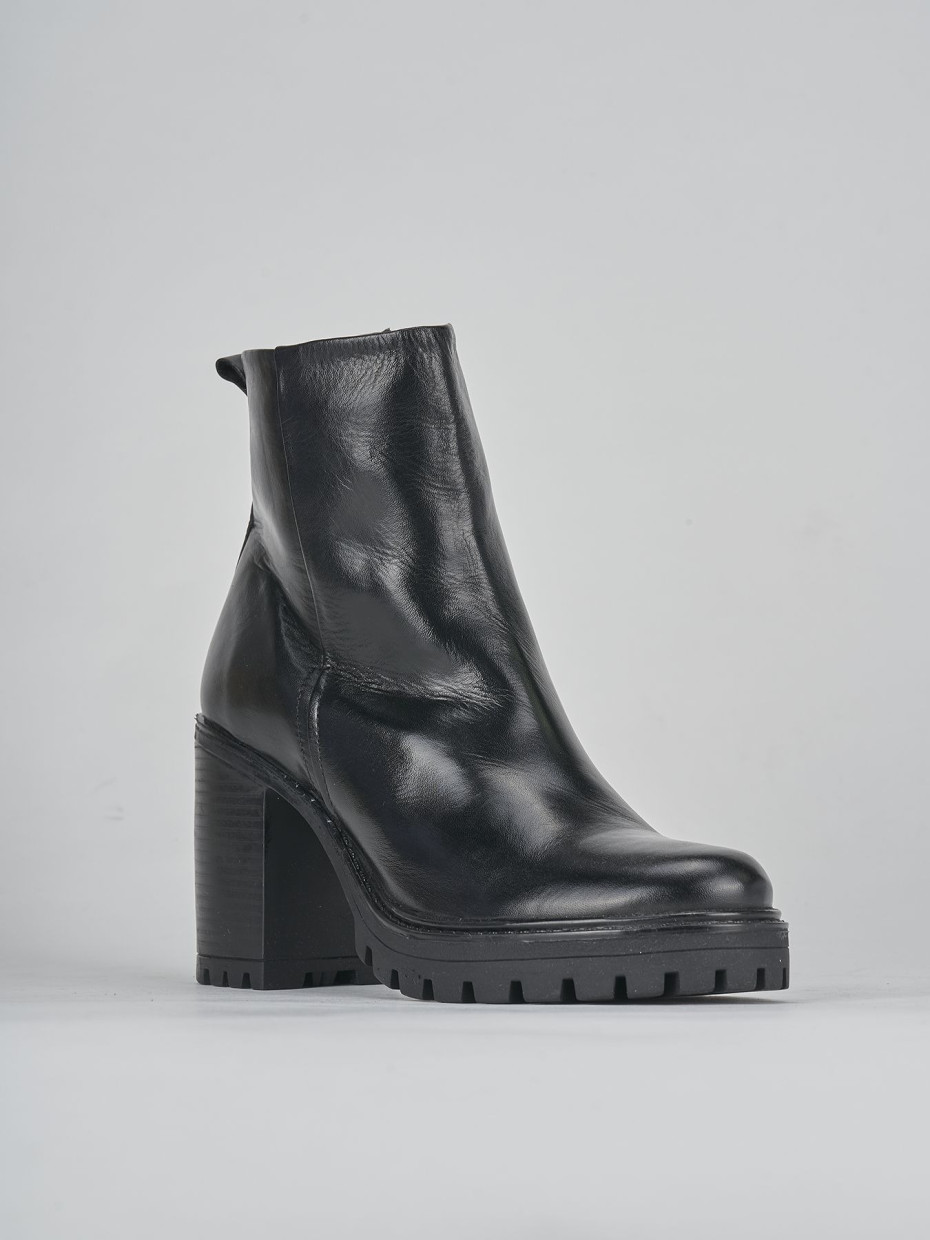 High heel ankle boots heel 7 cm black leather