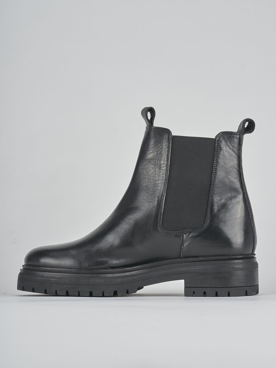 Low heel ankle boots heel 3 cm black leather