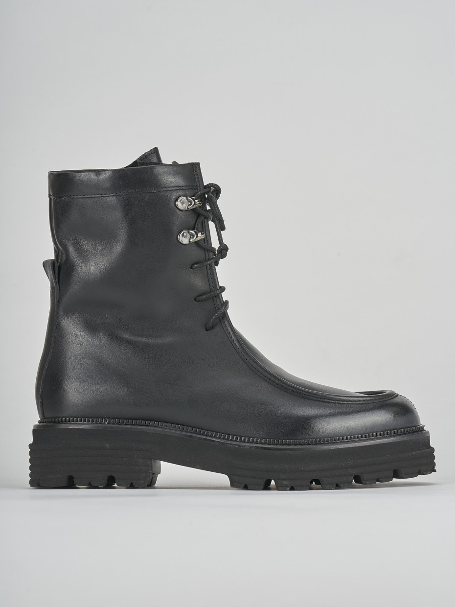 Combat boots heel 2 cm black leather