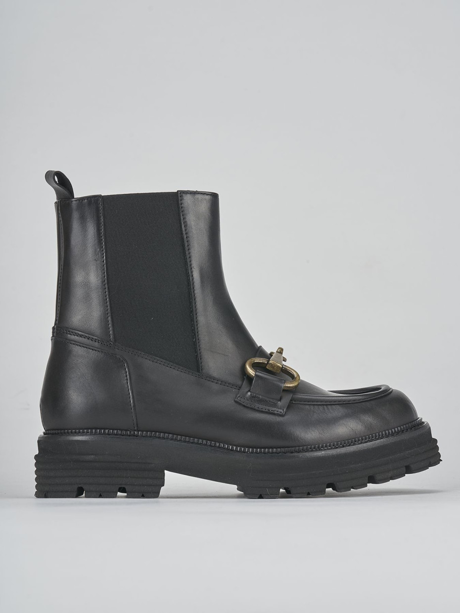 Low heel ankle boots heel 3 cm black leather