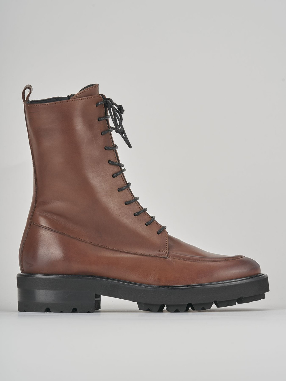 Botas militares tacón 1 cm marrón cuero