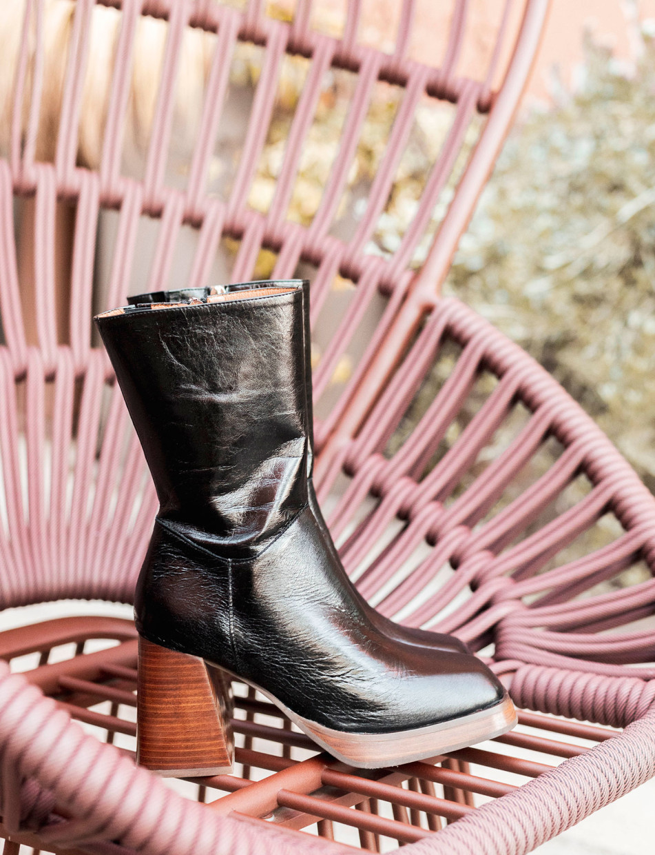 High heel ankle boots heel 8 cm black leather