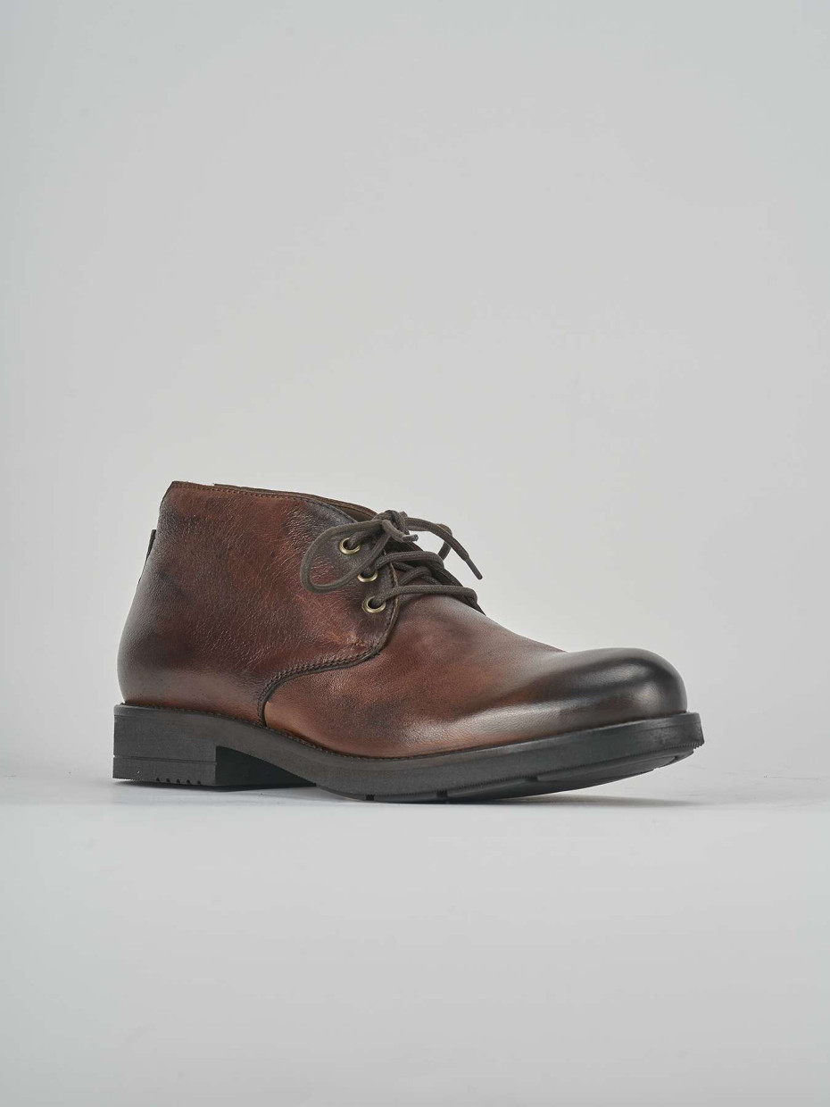 Botas militares marrón cuero
