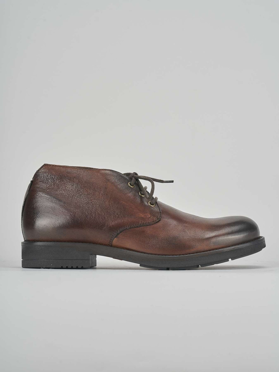 Botas militares marrón cuero