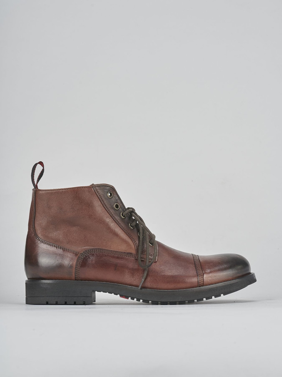 Botas militares marrón oscuro cuero