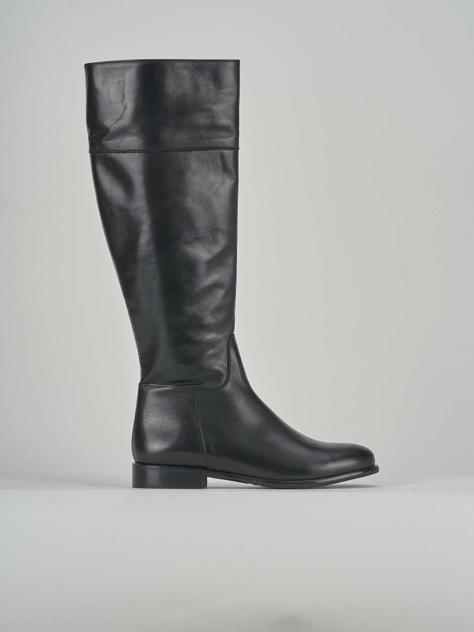 Stivali tacco 2cm pelle nero