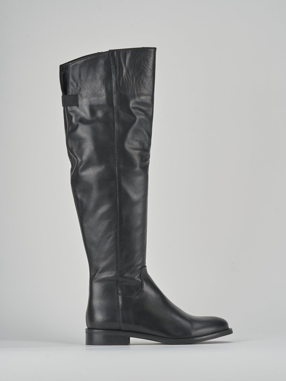 Botas de tacón bajo tacón 2 cm negro cuero