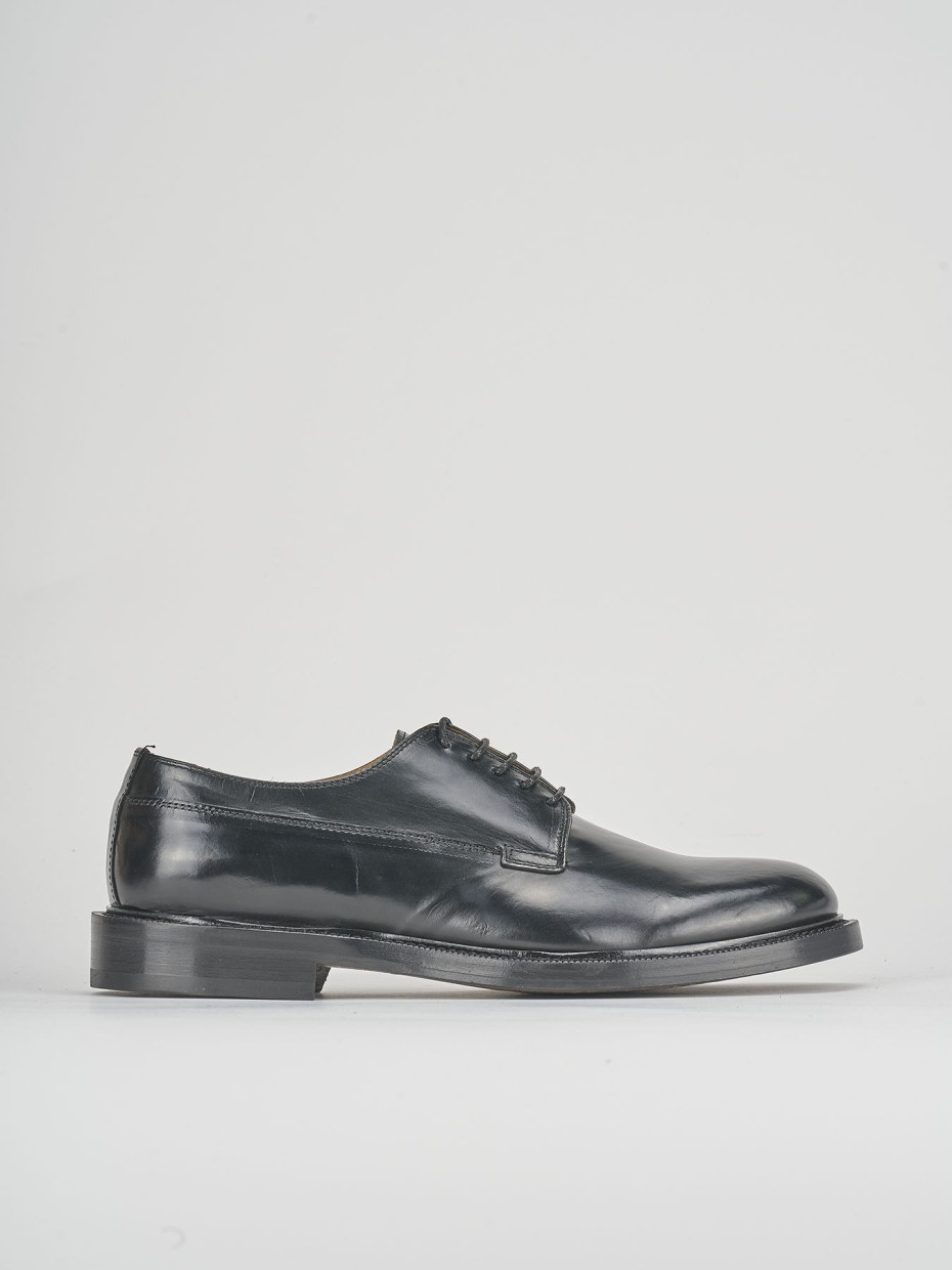 Lace-up shoes black leather