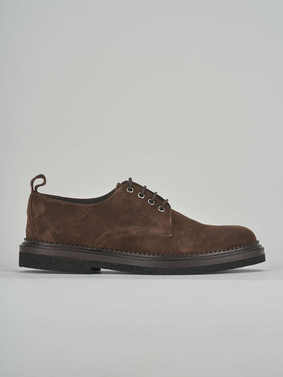 Stringate camoscio marrone