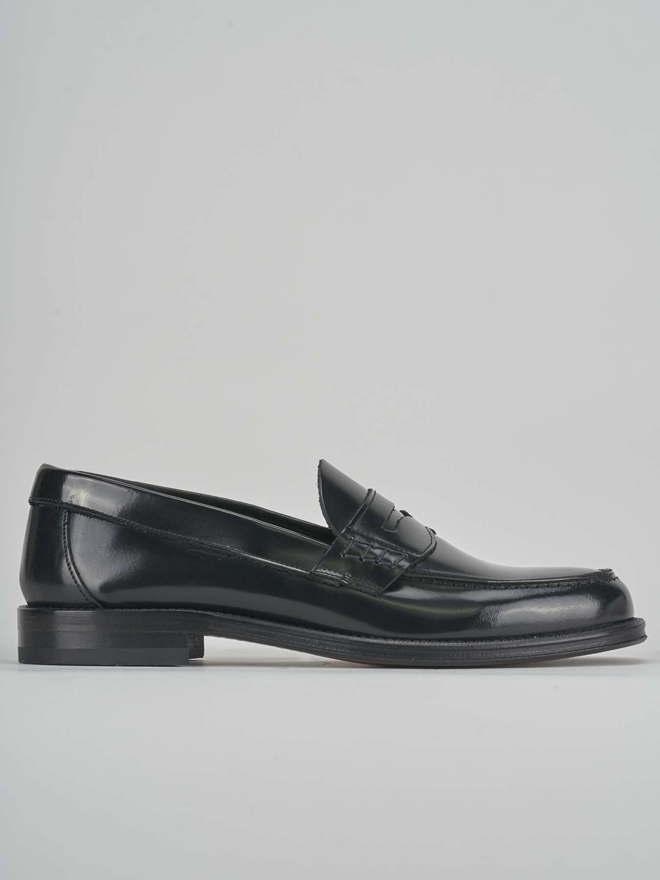 Mocasines negro cuero