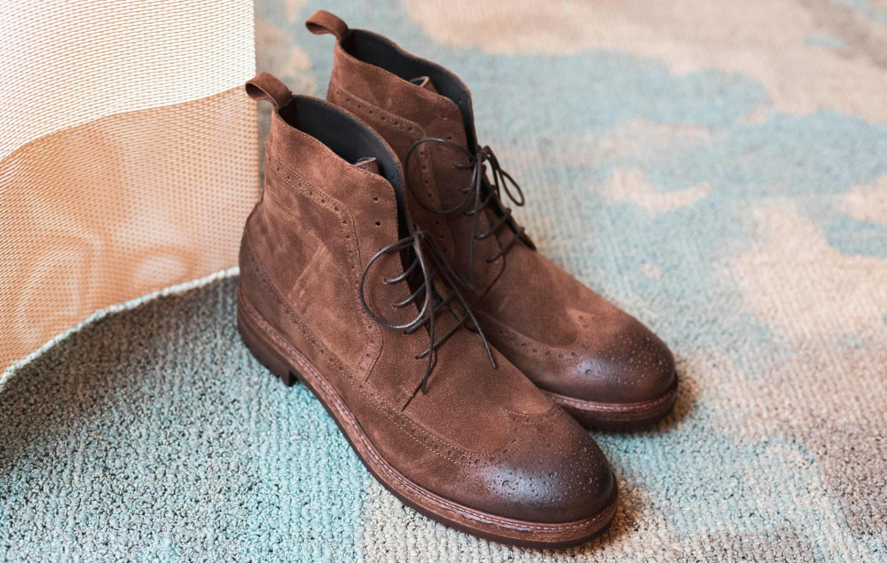 Botas militares marrón ante