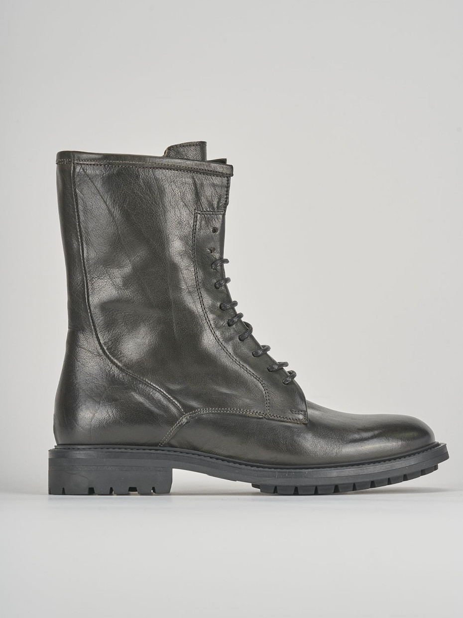 Botas militares tacón 2 cm verde cuero
