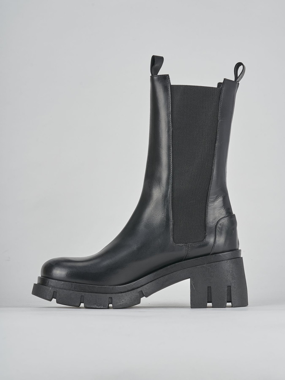 Low heel ankle boots heel 3 cm black leather
