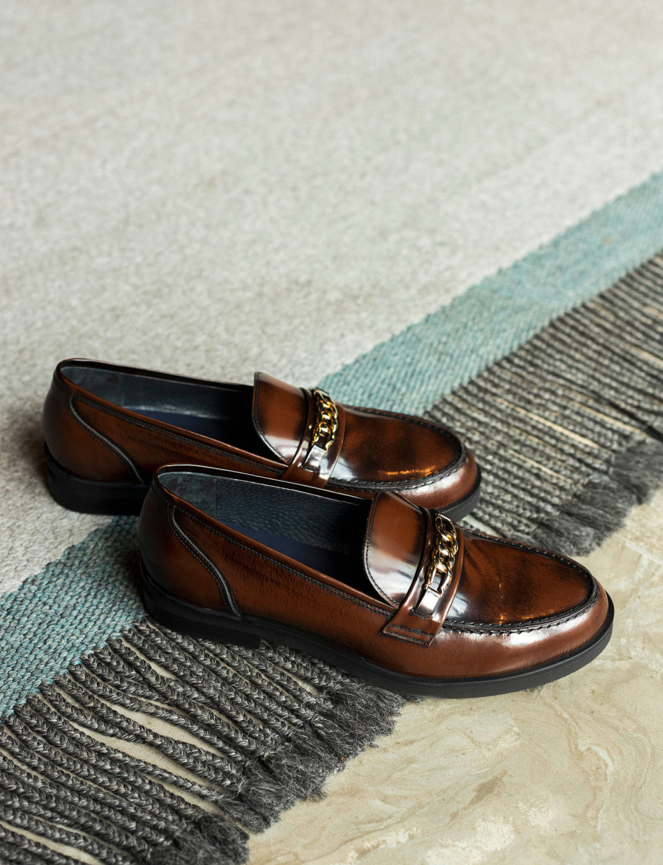 Mocasines tacón 2 cm marrón oscuro cuero