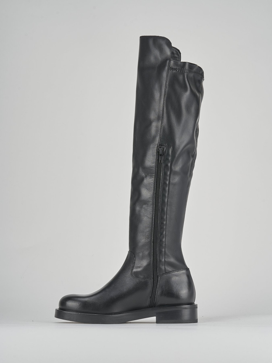 Botas de tacón bajo tacón 2 cm negro cuero