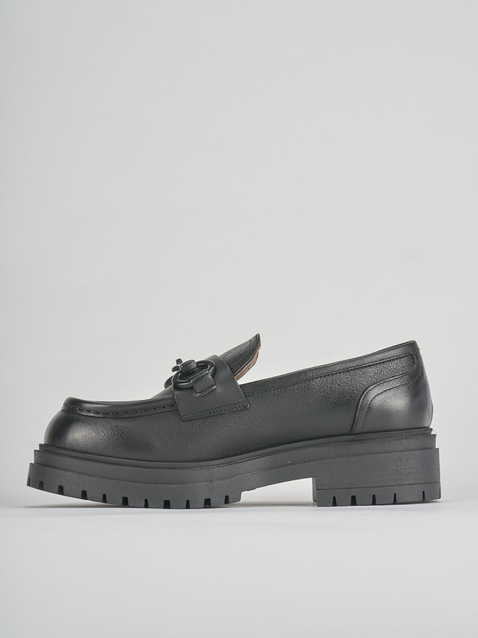 Mocasines tacón 2 cm negro cuero