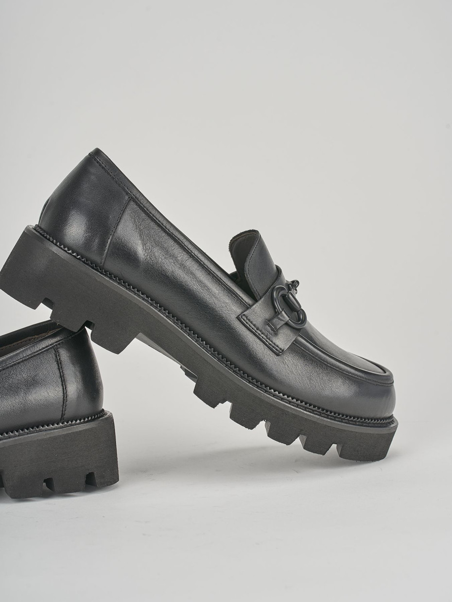 Mocasines tacón 2 cm negro cuero