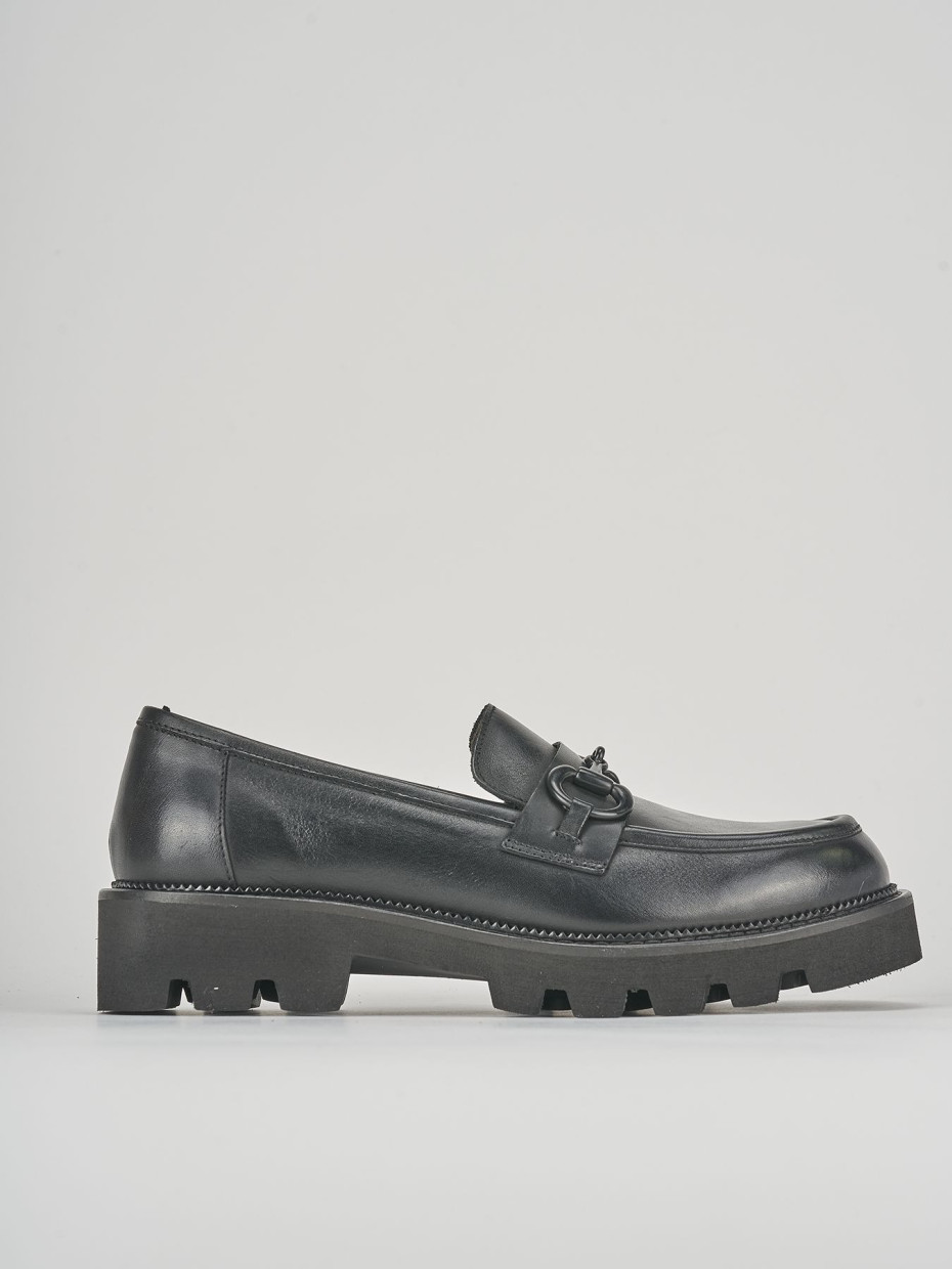 Mocasines tacón 2 cm negro cuero
