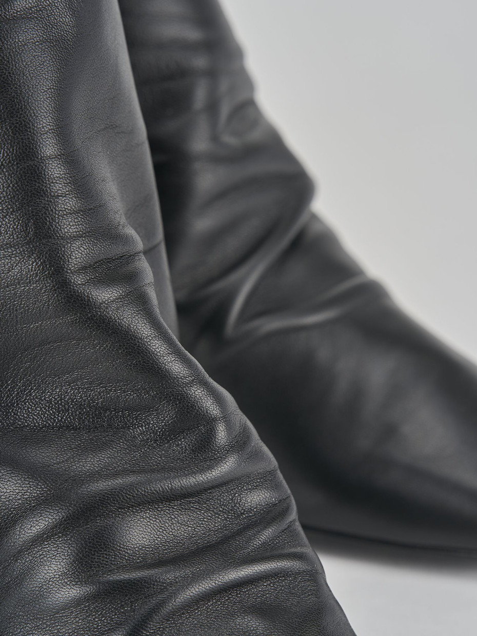 High heel ankle boots heel 7 cm black leather